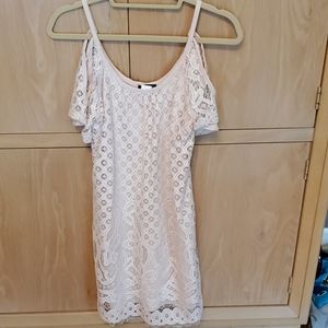 Venus cream lace type mid dress Size XS NWOT